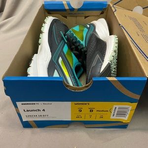 Brooks Launch 4 women’s size 9